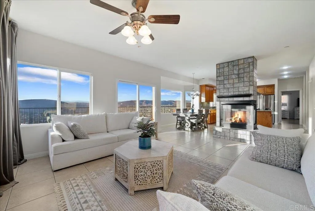 https://cdn.realtyfeed.com/cdn/127/306524678/eec4eb8ab398a3d7a50905d8229bdfcd.webp