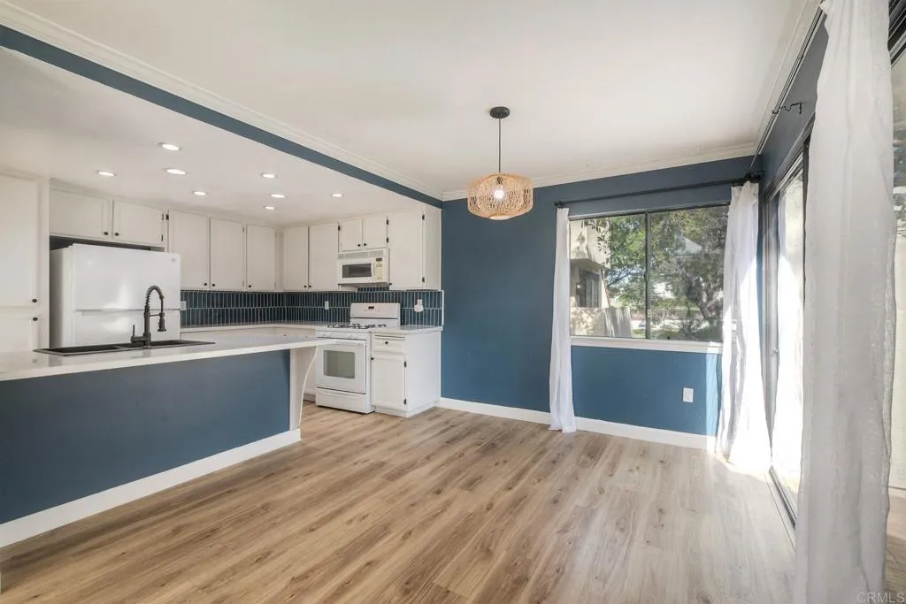 https://cdn.realtyfeed.com/cdn/127/306524685/6f5c83385653b6787a6dbd29079d05ca.webp