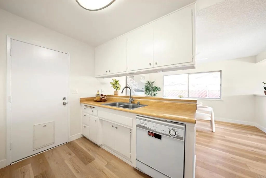 https://cdn.realtyfeed.com/cdn/127/306524719/261e76fdb1895c7b210b4406c68fd5e4.webp