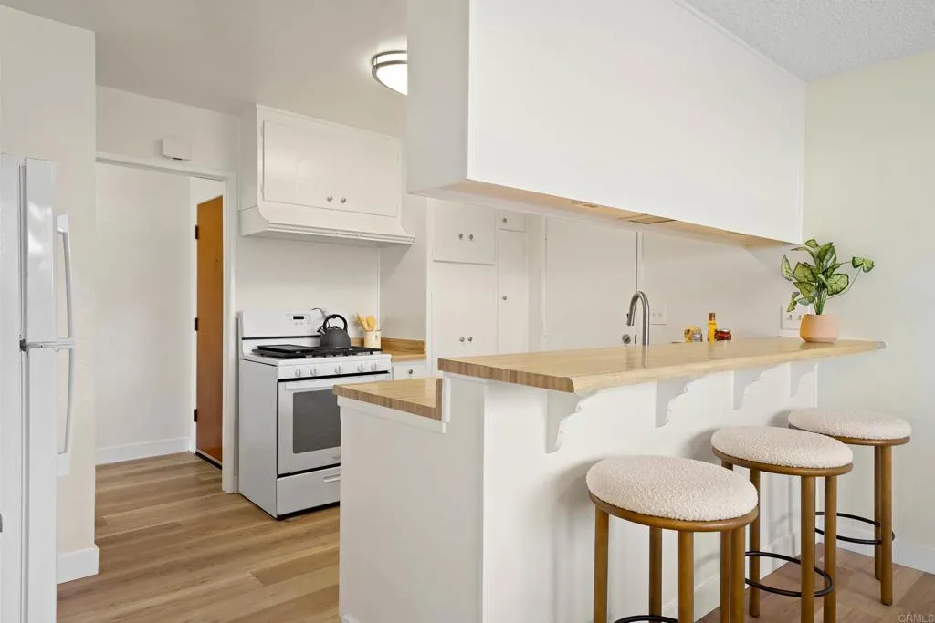 https://cdn.realtyfeed.com/cdn/127/306524719/511a3ae59bced3542d163e34fd4f49ca.webp