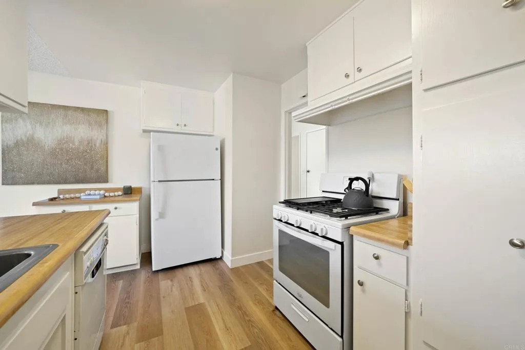 https://cdn.realtyfeed.com/cdn/127/306524719/5e16b87e5f1160aea72cefccae969440.webp