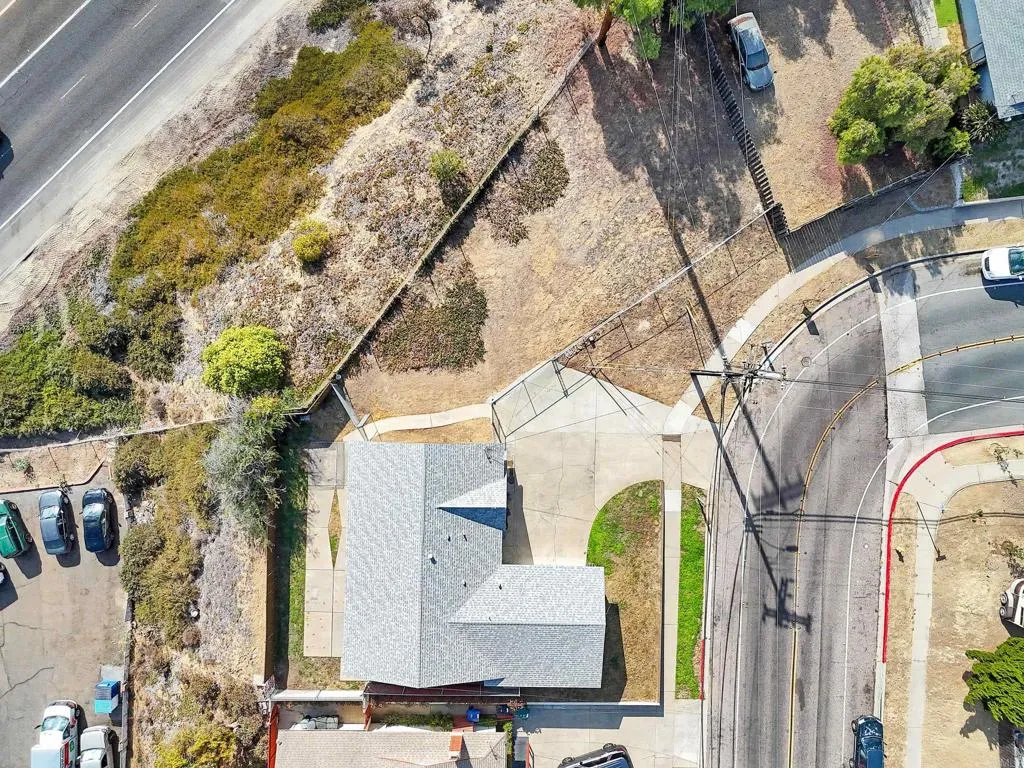 https://cdn.realtyfeed.com/cdn/127/306524719/def073afe75b1ea3df83b1395a27247e.webp