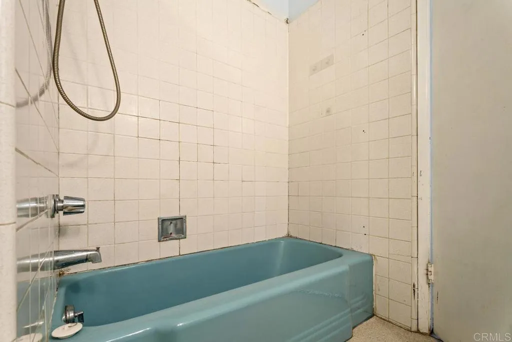 https://cdn.realtyfeed.com/cdn/127/306524763/165348b6995072353f2c52d9a9f1f8b1.webp