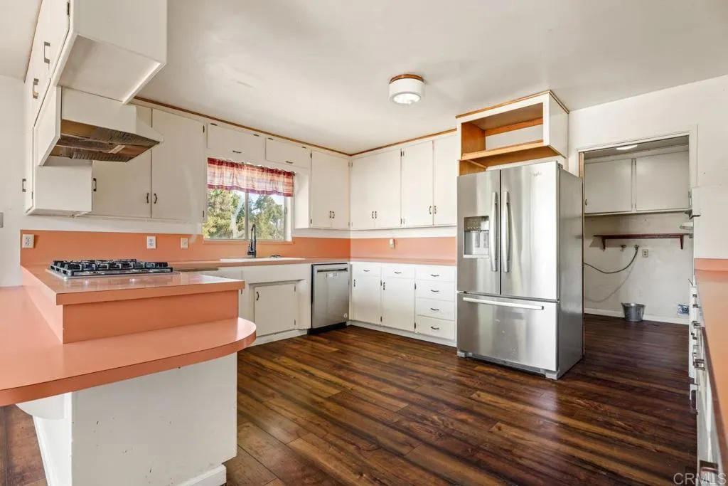 https://cdn.realtyfeed.com/cdn/127/306524763/64fa77466ac5f561967926d9e5647abd.webp