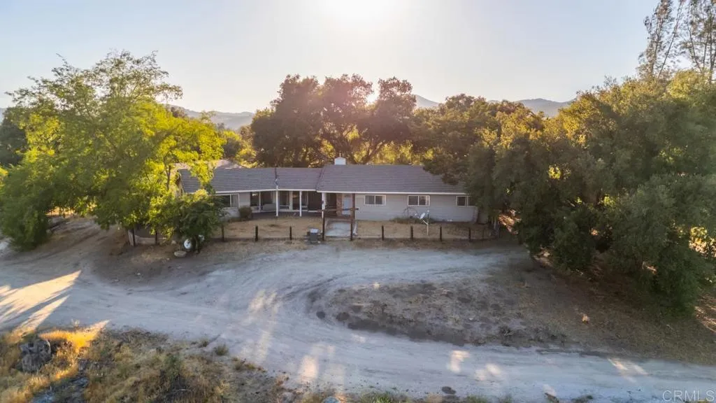 https://cdn.realtyfeed.com/cdn/127/306524763/c7a7d644bf7a1c35f1fa8012a8cc9390.webp