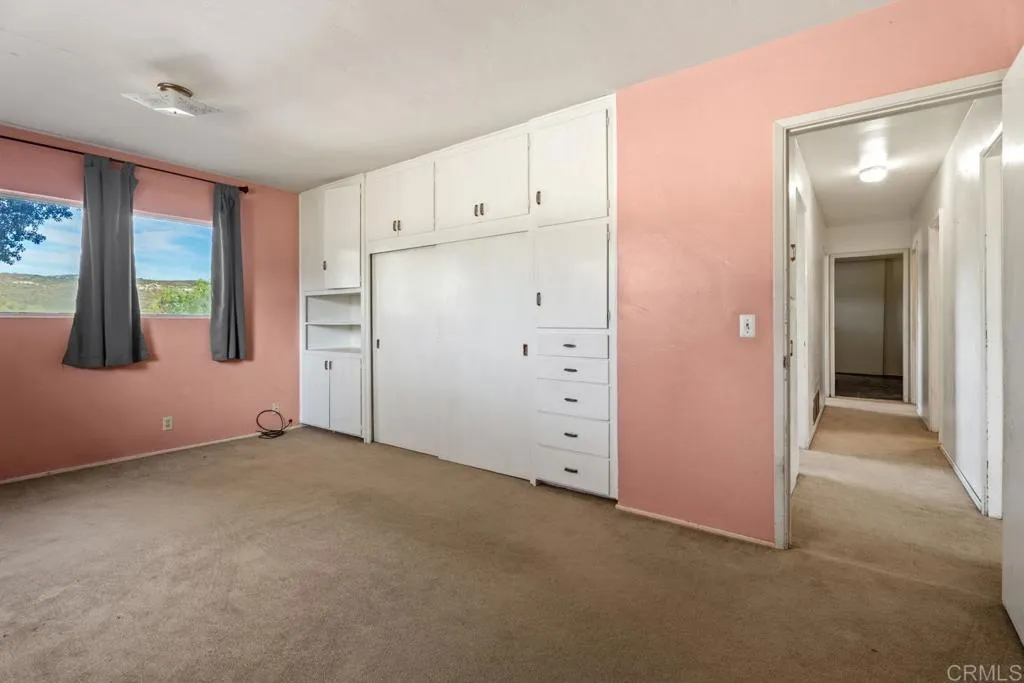 https://cdn.realtyfeed.com/cdn/127/306524763/de358cc7a9acff4654124167fc19c711.webp