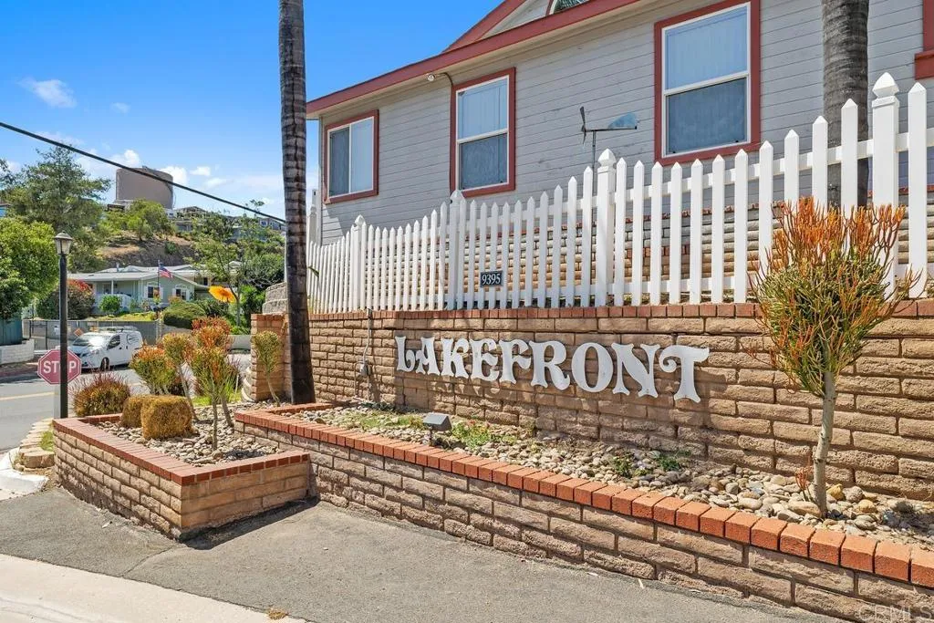 https://cdn.realtyfeed.com/cdn/127/306524801/915f4b25fb40c42c8735387d9cb427ca.webp