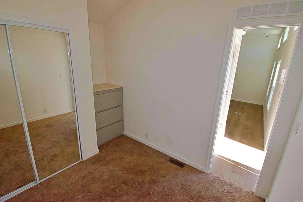 https://cdn.realtyfeed.com/cdn/127/306524802/a1f15c9920e25bb991f4acf8a74204ee.webp