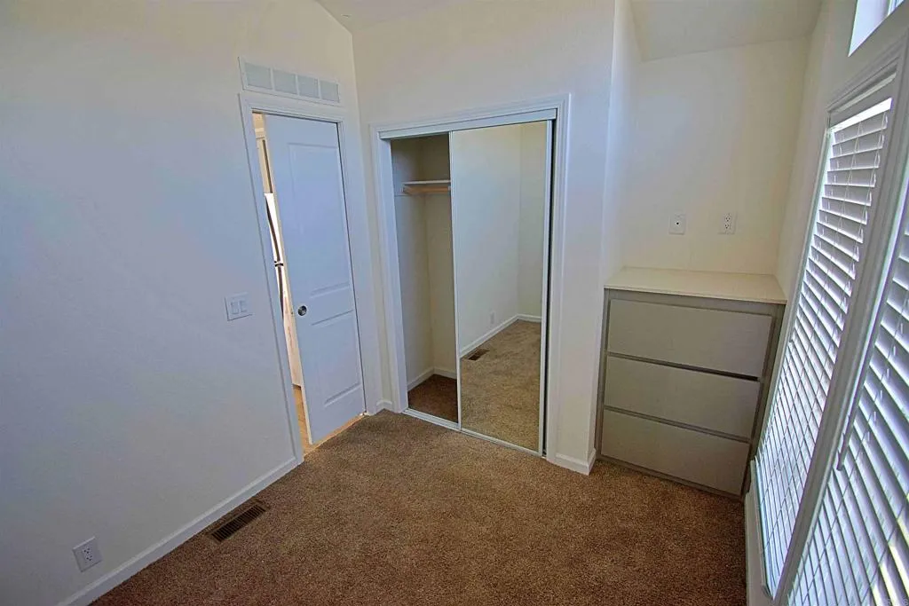 https://cdn.realtyfeed.com/cdn/127/306524802/d1c32ad66e250695473f45a114313dc5.webp