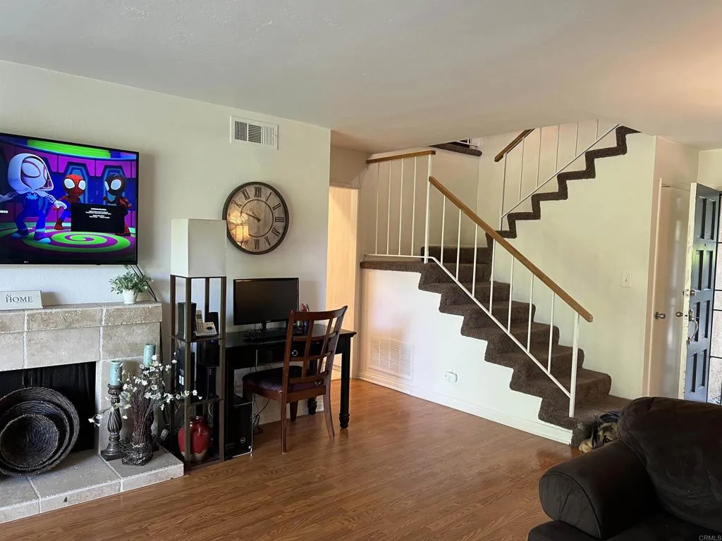 https://cdn.realtyfeed.com/cdn/127/306524811/0914339746409630095b1700eaff58f1.webp