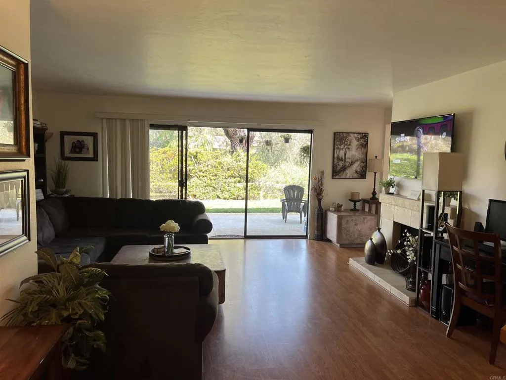 https://cdn.realtyfeed.com/cdn/127/306524811/c857cb488da470529878780643f915b2.webp