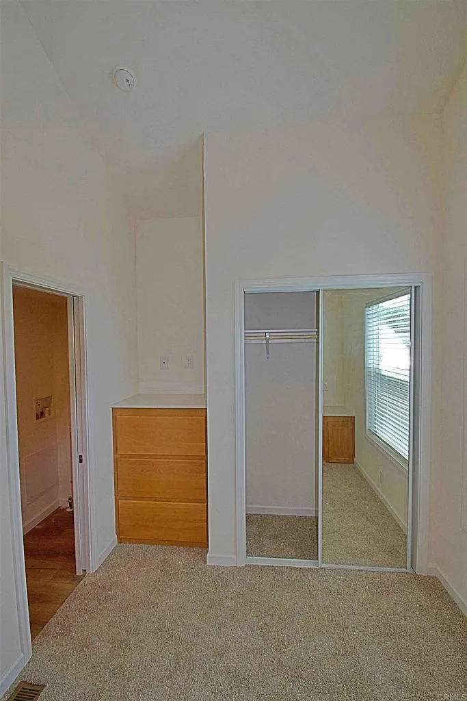 https://cdn.realtyfeed.com/cdn/127/306524829/679b27d03bfc3c6ca18b3d3771de4d92.webp