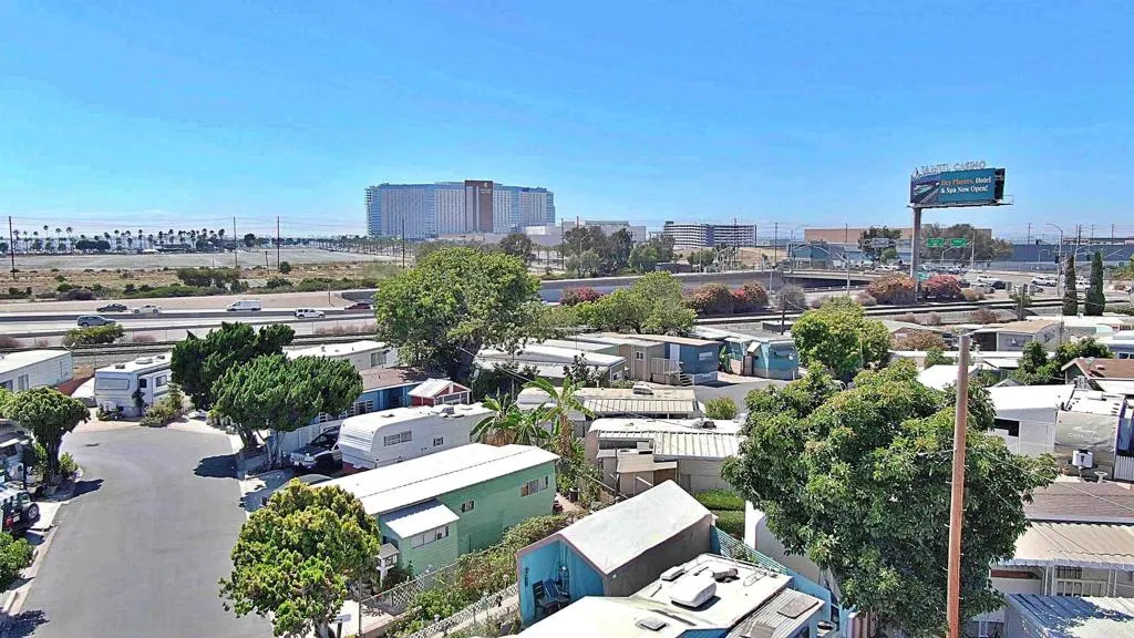 https://cdn.realtyfeed.com/cdn/127/306524829/77004facdfcfbe88303dd50c26d78f5f.webp