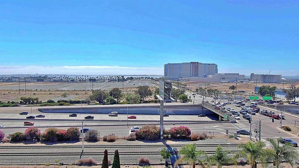 https://cdn.realtyfeed.com/cdn/127/306524829/9dce8afaf6b769feb26da75093c49552.webp