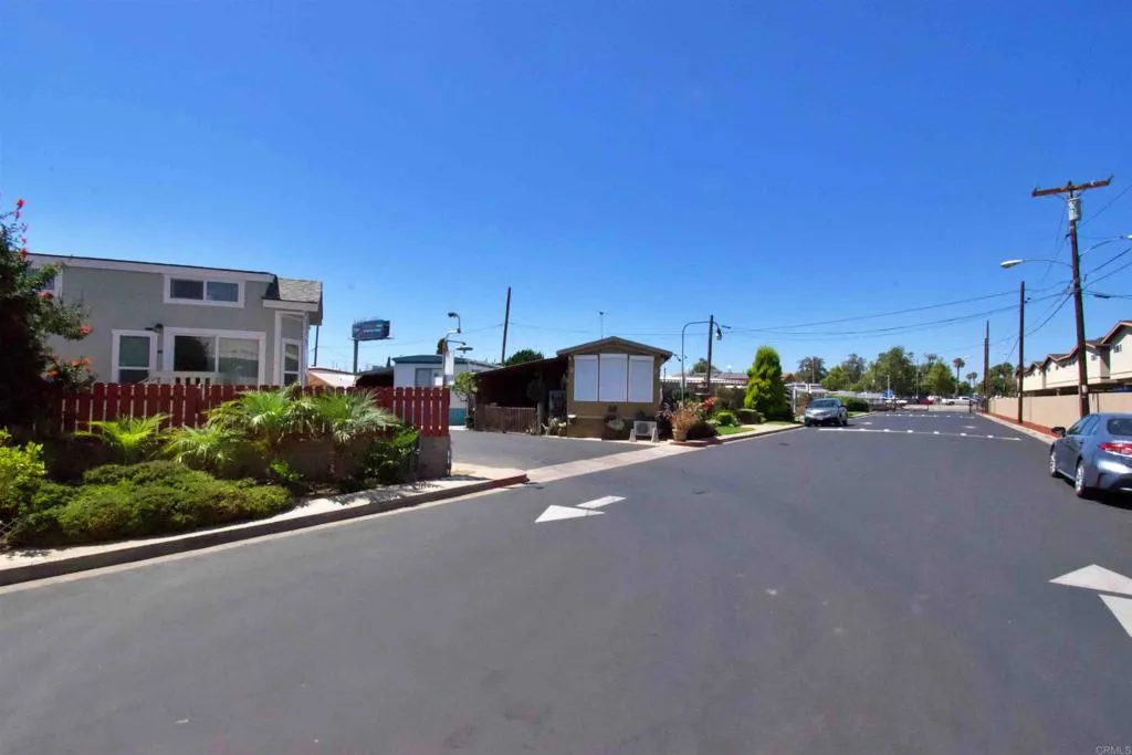 https://cdn.realtyfeed.com/cdn/127/306524829/a24507d88f7be4c284d4ff0b8f08cc58.webp