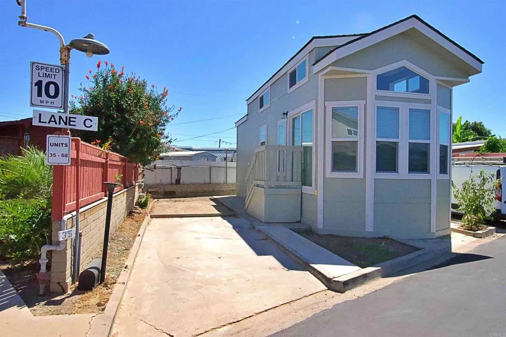 https://cdn.realtyfeed.com/cdn/127/306524829/e5abe1421f8ed691d0dc0bcee15763d2.webp