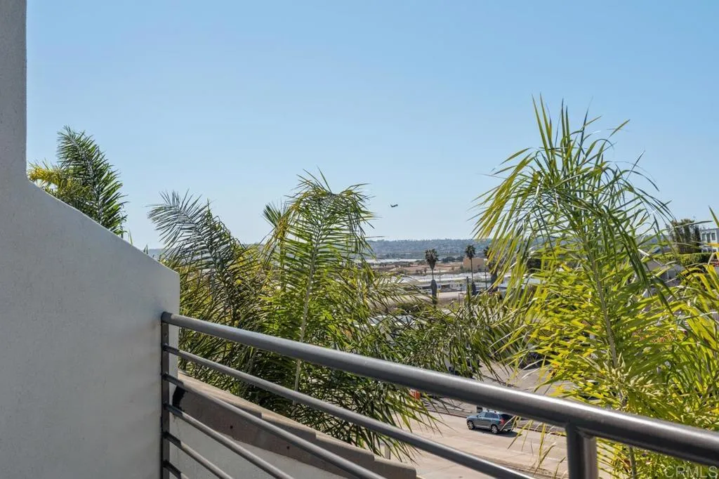 https://cdn.realtyfeed.com/cdn/127/306524836/9047b87545a3bd3cb51c8c8fd121c907.webp