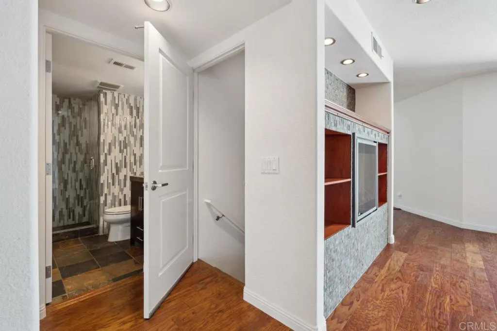 https://cdn.realtyfeed.com/cdn/127/306524836/eecd804682bc968f412c9ce9f67fda86.webp