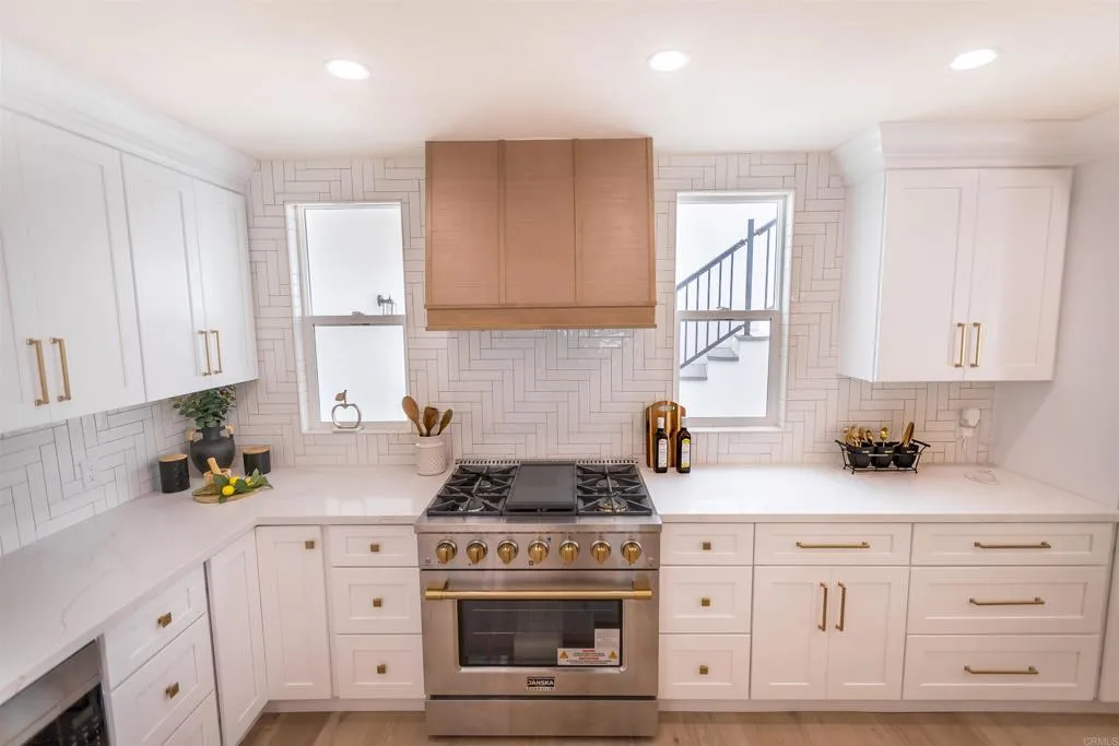 https://cdn.realtyfeed.com/cdn/127/306524843/16bef2abe97b3e9c13ff043462d44c41.webp