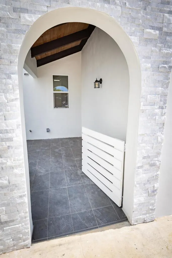 https://cdn.realtyfeed.com/cdn/127/306524843/2ca640f5f8933c504c5bcd0a46079ea0.webp