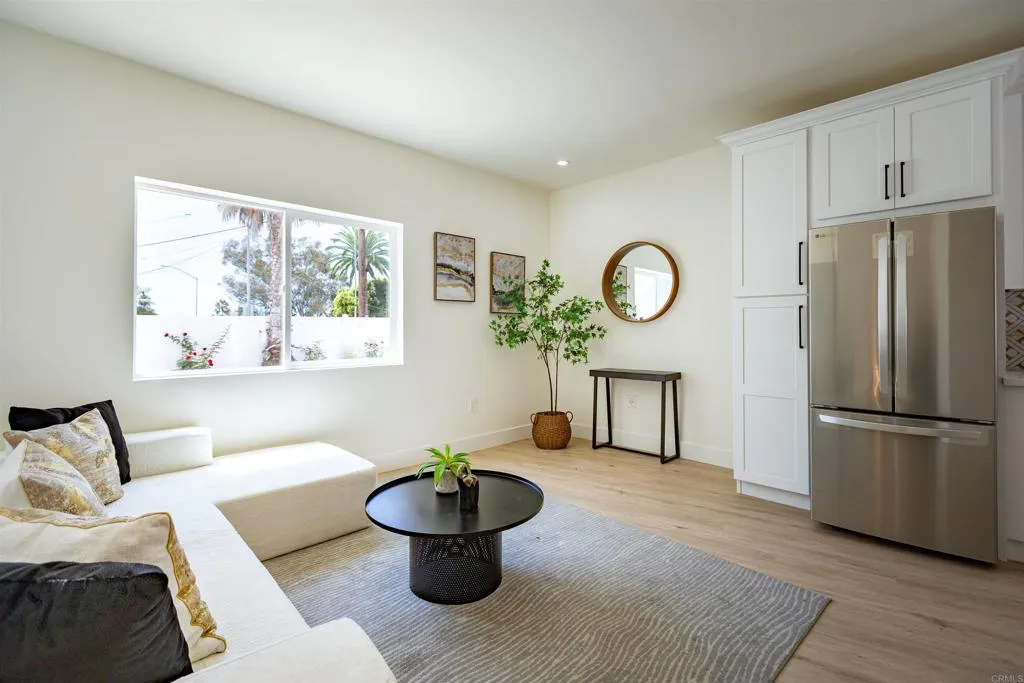 https://cdn.realtyfeed.com/cdn/127/306524843/65d3d7e618cdde4a80c5f8595a95d6e2.webp