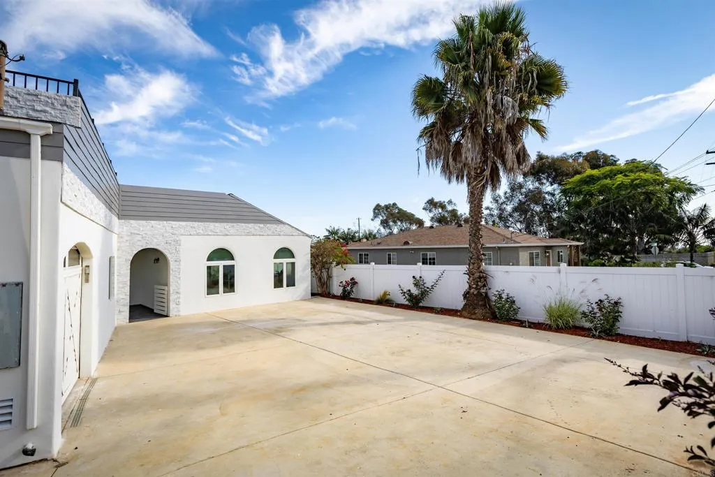 https://cdn.realtyfeed.com/cdn/127/306524843/ebd29ff93a6a842a3f0491829813a571.webp