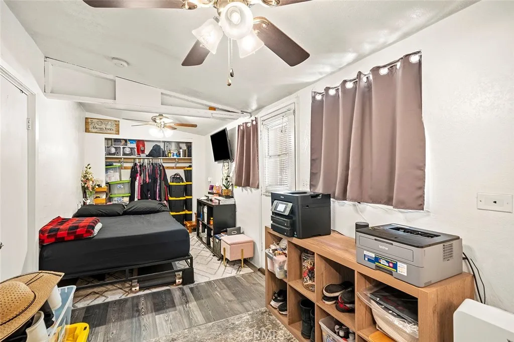 https://cdn.realtyfeed.com/cdn/127/306524852/00f7fb2b5b1f284e356fddf7d5a68c5b.webp
