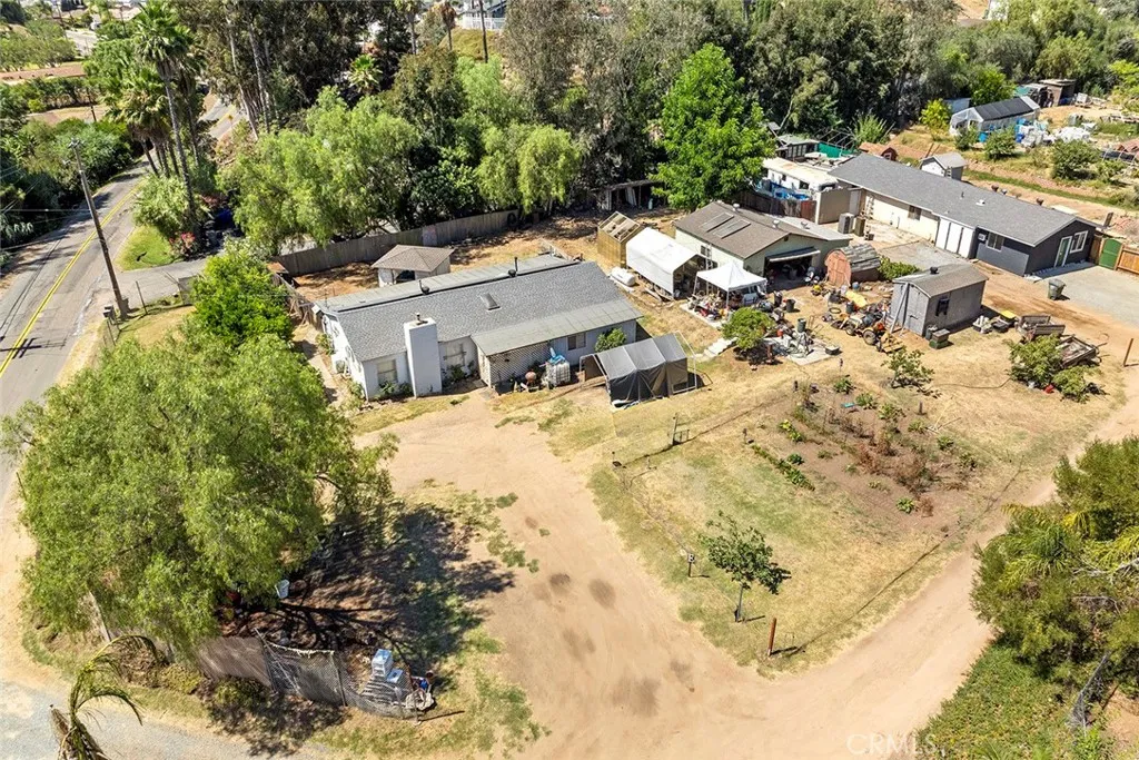 https://cdn.realtyfeed.com/cdn/127/306524852/2dbcb08c80cc79e2de865ec82e6a3386.webp