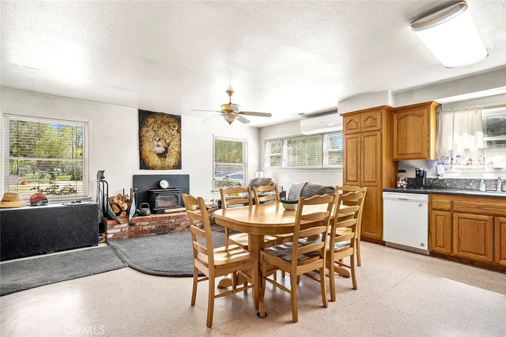 https://cdn.realtyfeed.com/cdn/127/306524852/9542f05d4f4159250393dfcd112b2d6d.webp