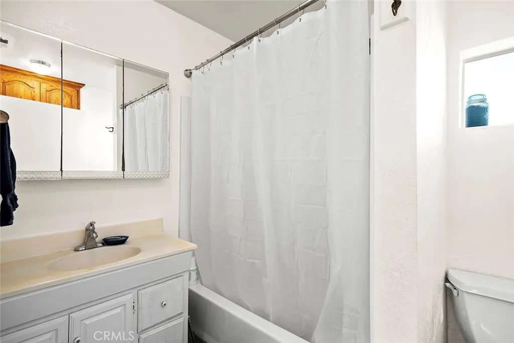 https://cdn.realtyfeed.com/cdn/127/306524852/c63589224234fc610e4495f1a2de2601.webp