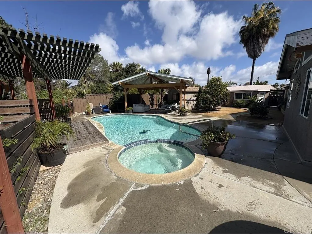 https://cdn.realtyfeed.com/cdn/127/306524862/ac1fe6fe423e3d4cfc46e3d1c45df2d1.webp