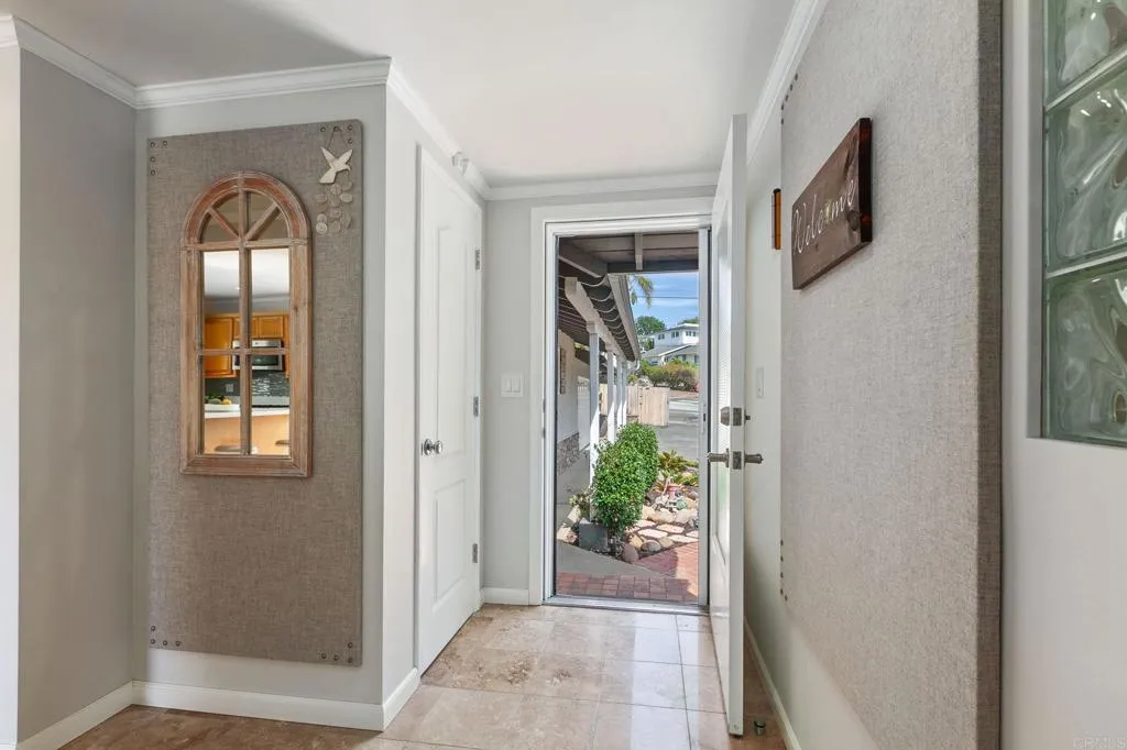 https://cdn.realtyfeed.com/cdn/127/306524865/3f1de81bb6a22fa8782a552d0b4dc275.webp