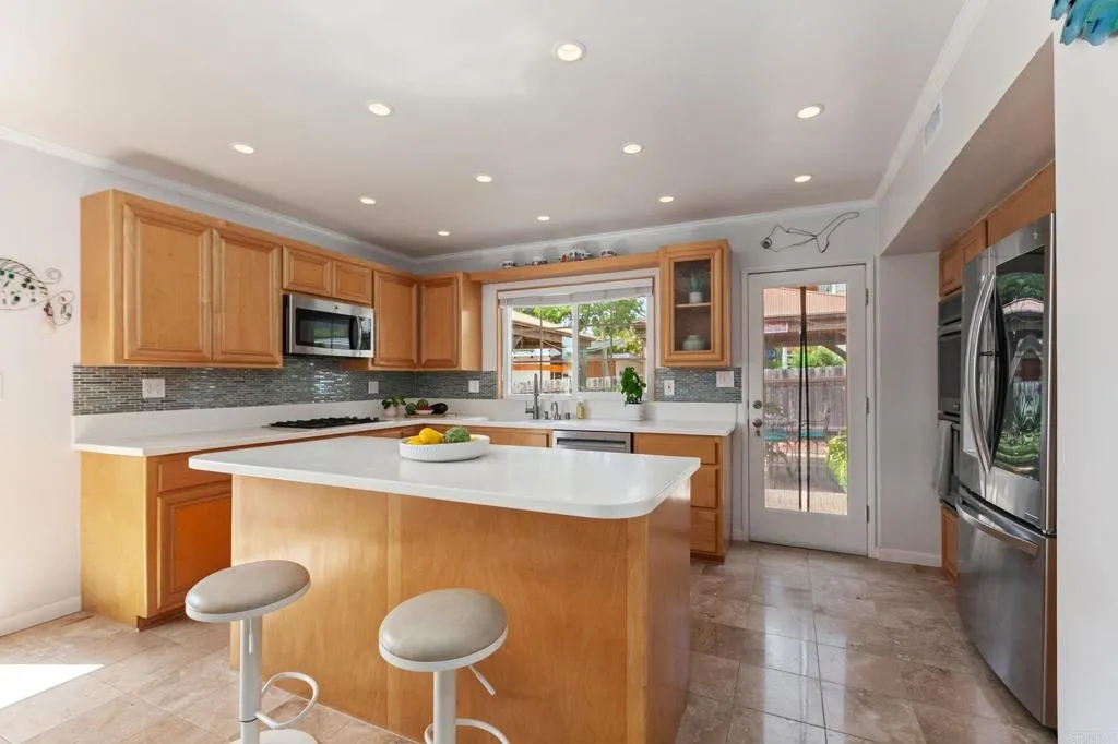 https://cdn.realtyfeed.com/cdn/127/306524865/553278a74f8c41fe4ba0bcbabb9d2b76.webp