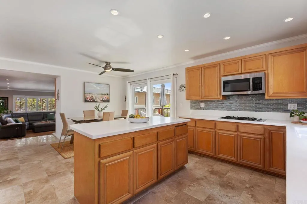 https://cdn.realtyfeed.com/cdn/127/306524865/b19d394228f3ce1ec01fd10da76ab5a2.webp