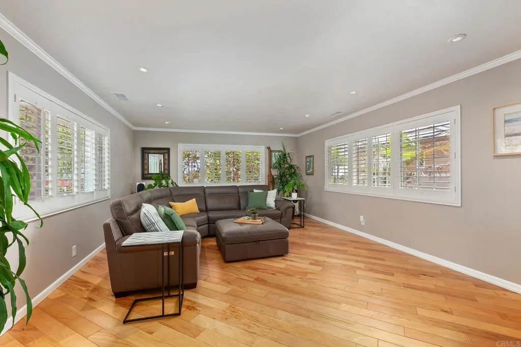 https://cdn.realtyfeed.com/cdn/127/306524865/b44e1aecbf1eb45c84a3249f57934154.webp