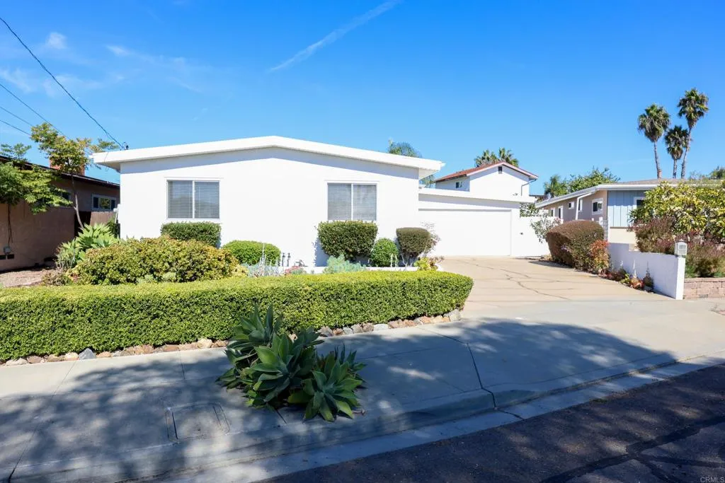 https://cdn.realtyfeed.com/cdn/127/306524866/a268478f1622c74f2ddbc4db936c9a48.webp