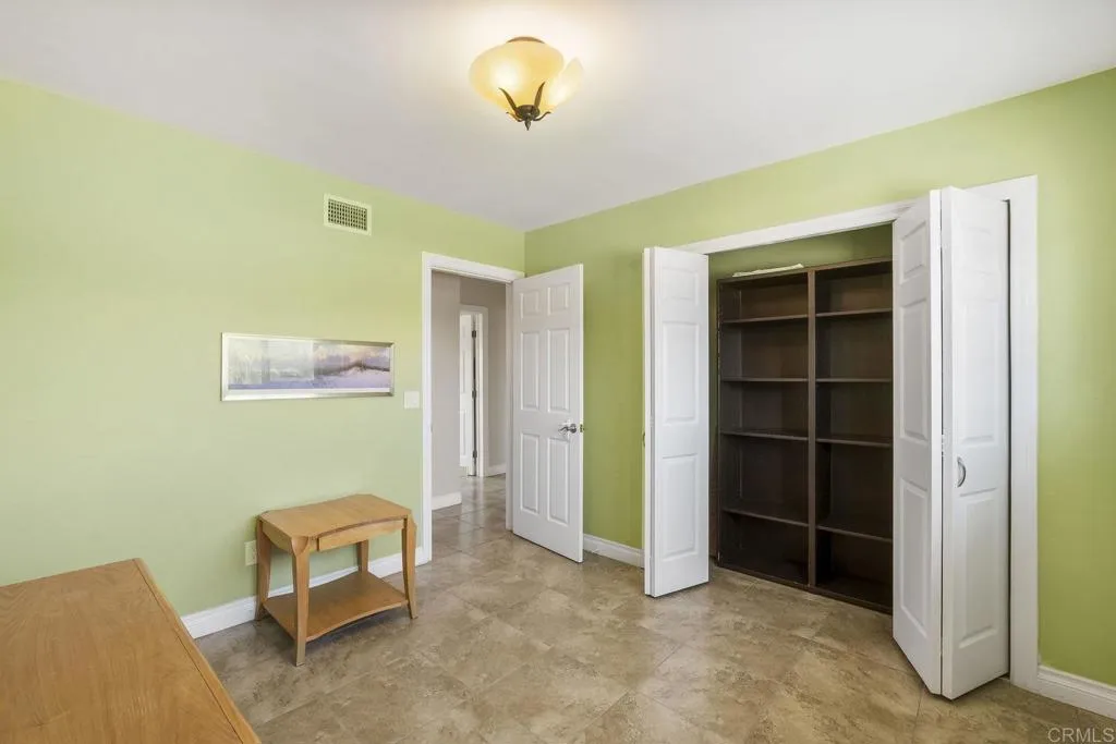 https://cdn.realtyfeed.com/cdn/127/306524890/2c00bcb5bf1a039524c2845fa5cb8f06.webp