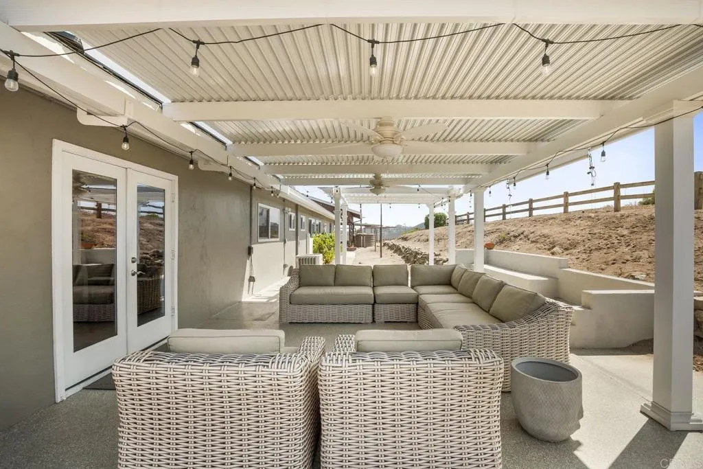 https://cdn.realtyfeed.com/cdn/127/306524890/75a09949ac2bc80fc2bf227d539290e2.webp