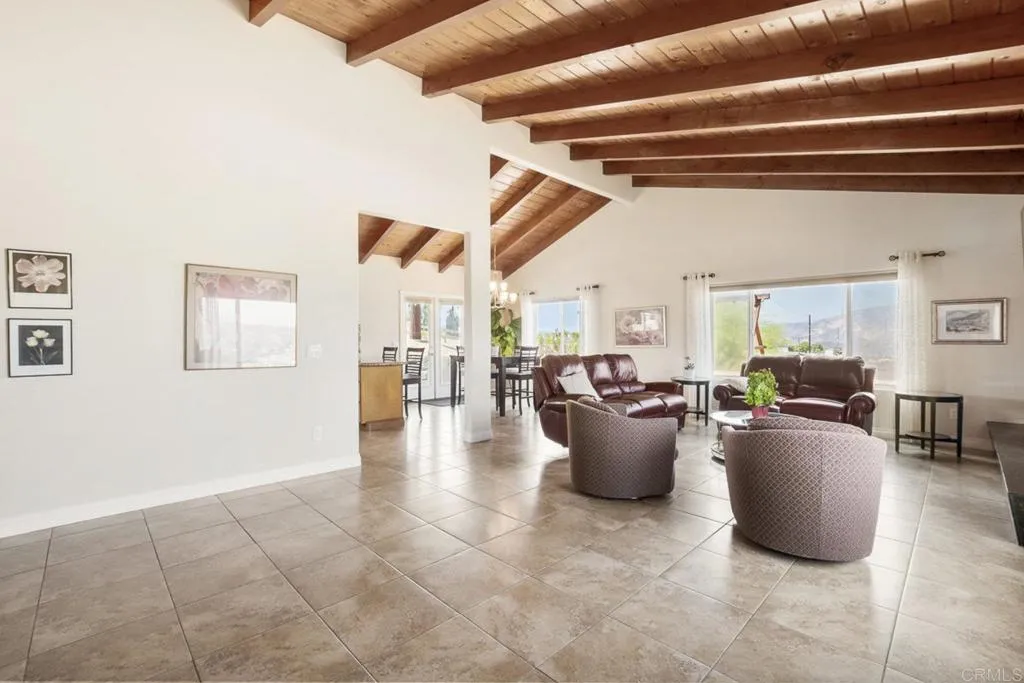 https://cdn.realtyfeed.com/cdn/127/306524890/8a73cfdd594cba867a305751237f23b5.webp