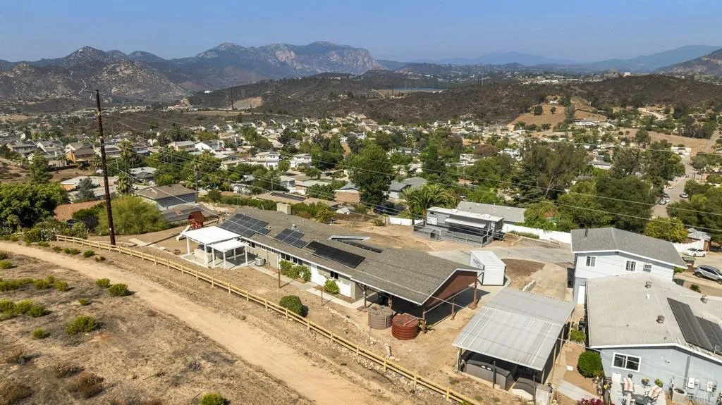 https://cdn.realtyfeed.com/cdn/127/306524890/9eb7b4d53816ed5130954585cd27011c.webp