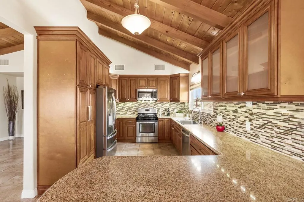 https://cdn.realtyfeed.com/cdn/127/306524890/bf2759e394f3a830f6702a6836311067.webp