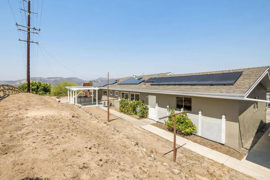 https://cdn.realtyfeed.com/cdn/127/306524890/eab22c3d821371fb35fe59a49eac6952.webp