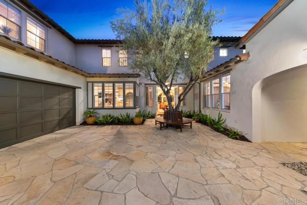 https://cdn.realtyfeed.com/cdn/127/306524892/706db880b22e81e140ff056108420a37.webp