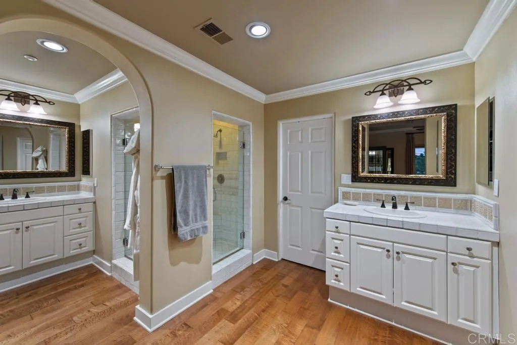 https://cdn.realtyfeed.com/cdn/127/306524892/faa620433bf47f13b420513682e44c4f.webp