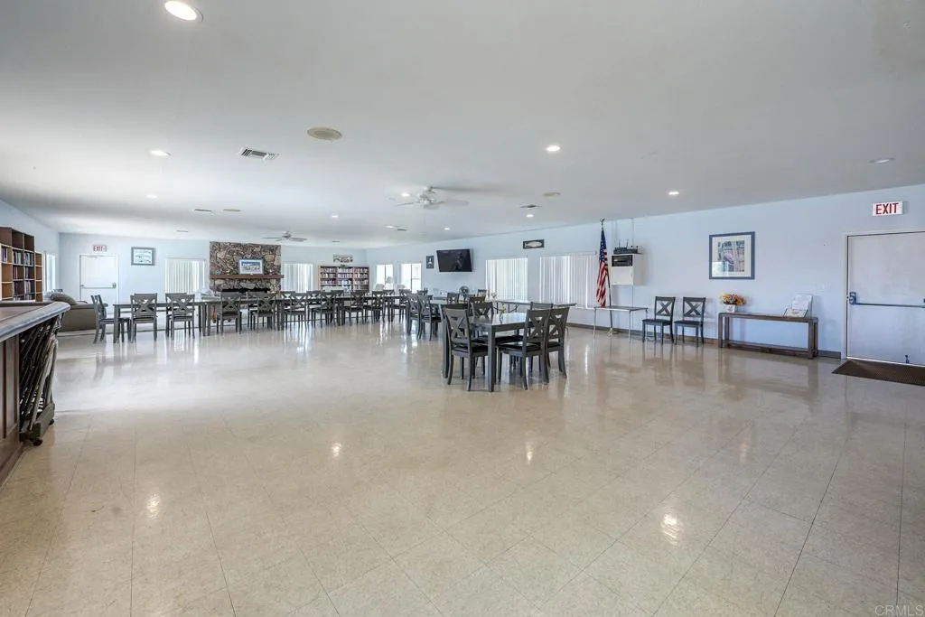 https://cdn.realtyfeed.com/cdn/127/306524924/115c08de07213aef1b9ca1af0a9a16bb.webp