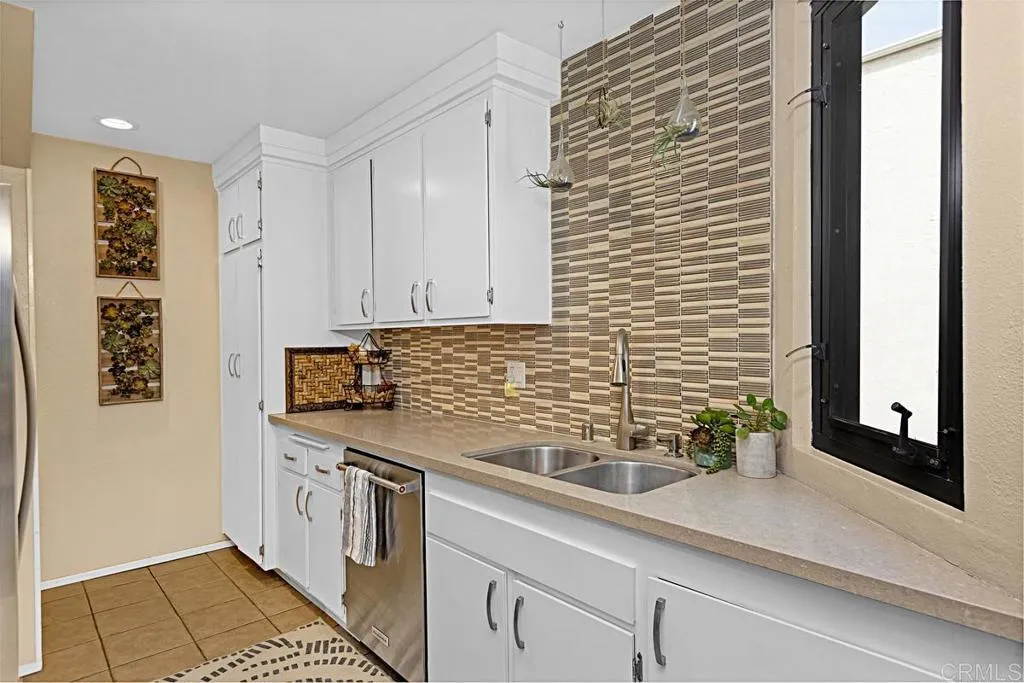 https://cdn.realtyfeed.com/cdn/127/306524994/94fc64e7b74c6d197377343900f15b7e.webp