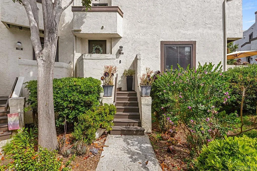 https://cdn.realtyfeed.com/cdn/127/306524994/9d8f8cb2a5eb8f769153b947f47025a0.webp