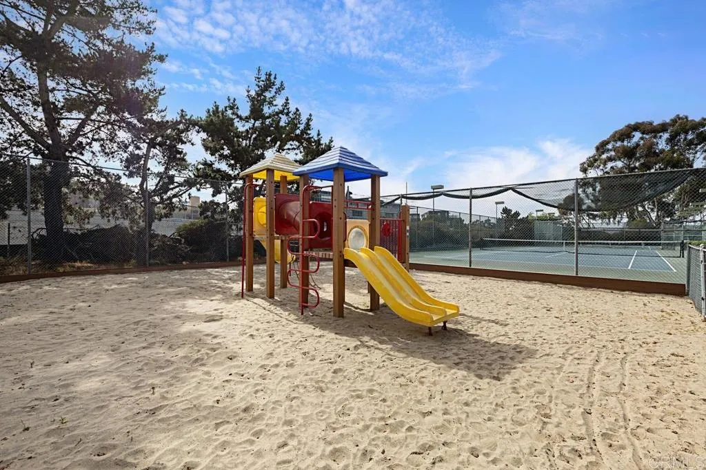 https://cdn.realtyfeed.com/cdn/127/306524994/e1dc7e050b82aa10e4ff030849a4f23d.webp