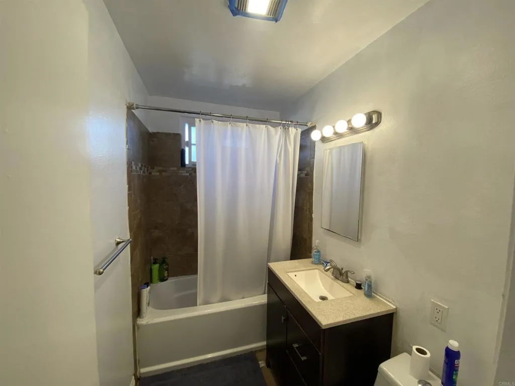 https://cdn.realtyfeed.com/cdn/127/306525019/a4dbf9026e3ae08423dde194b4e0f43d.webp