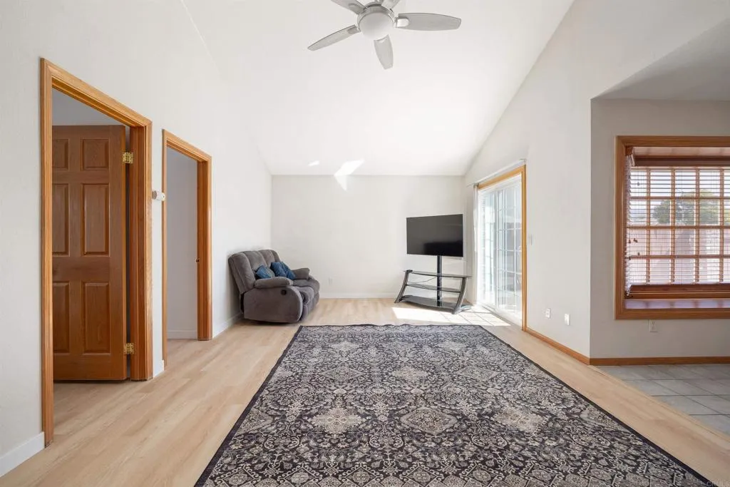 https://cdn.realtyfeed.com/cdn/127/306525022/28f379ab3a1c286f72d217c9947b180b.webp